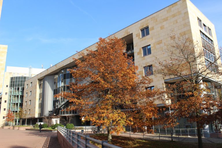 Behördenzentrum Frankfurt - Außenansicht (Bildquelle accellonet GmbH)